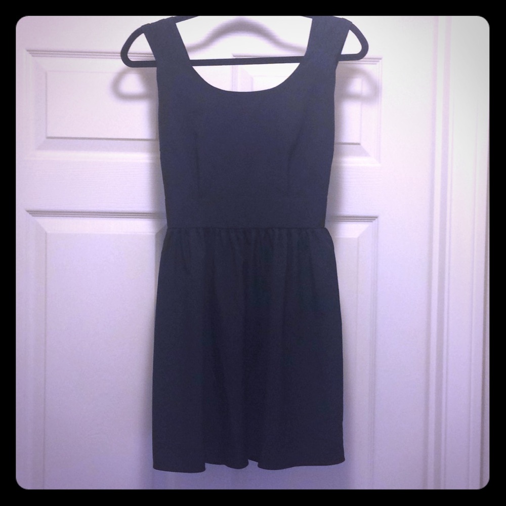 Cute Black dress!